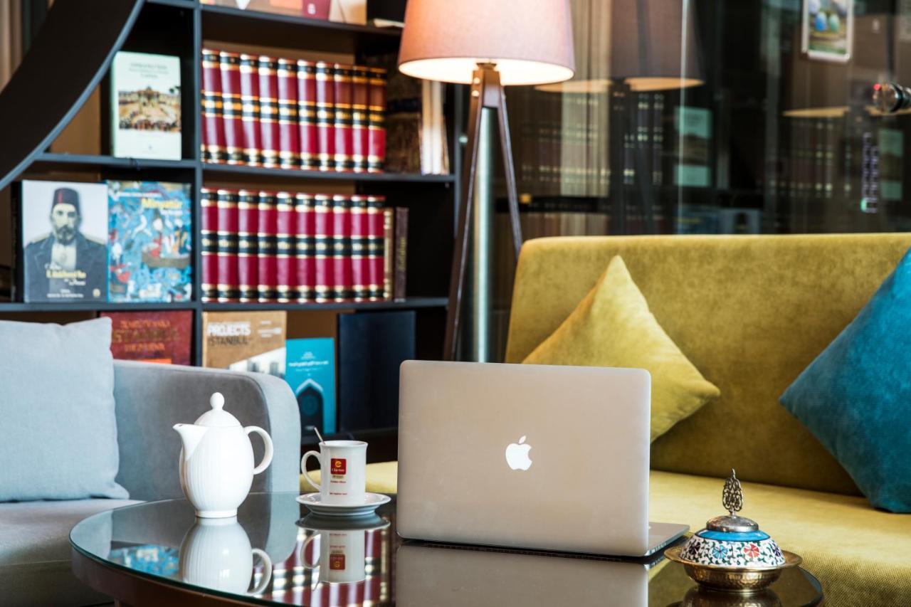 Clarion Hotel Golden Horn Istambul Extérieur photo Library at the hotel