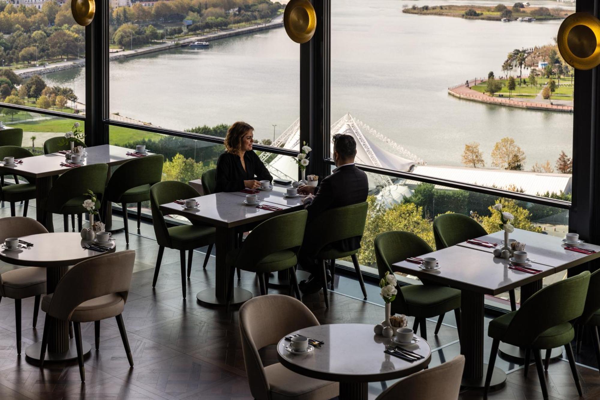 Clarion Hotel Golden Horn Istambul Extérieur photo The restaurant