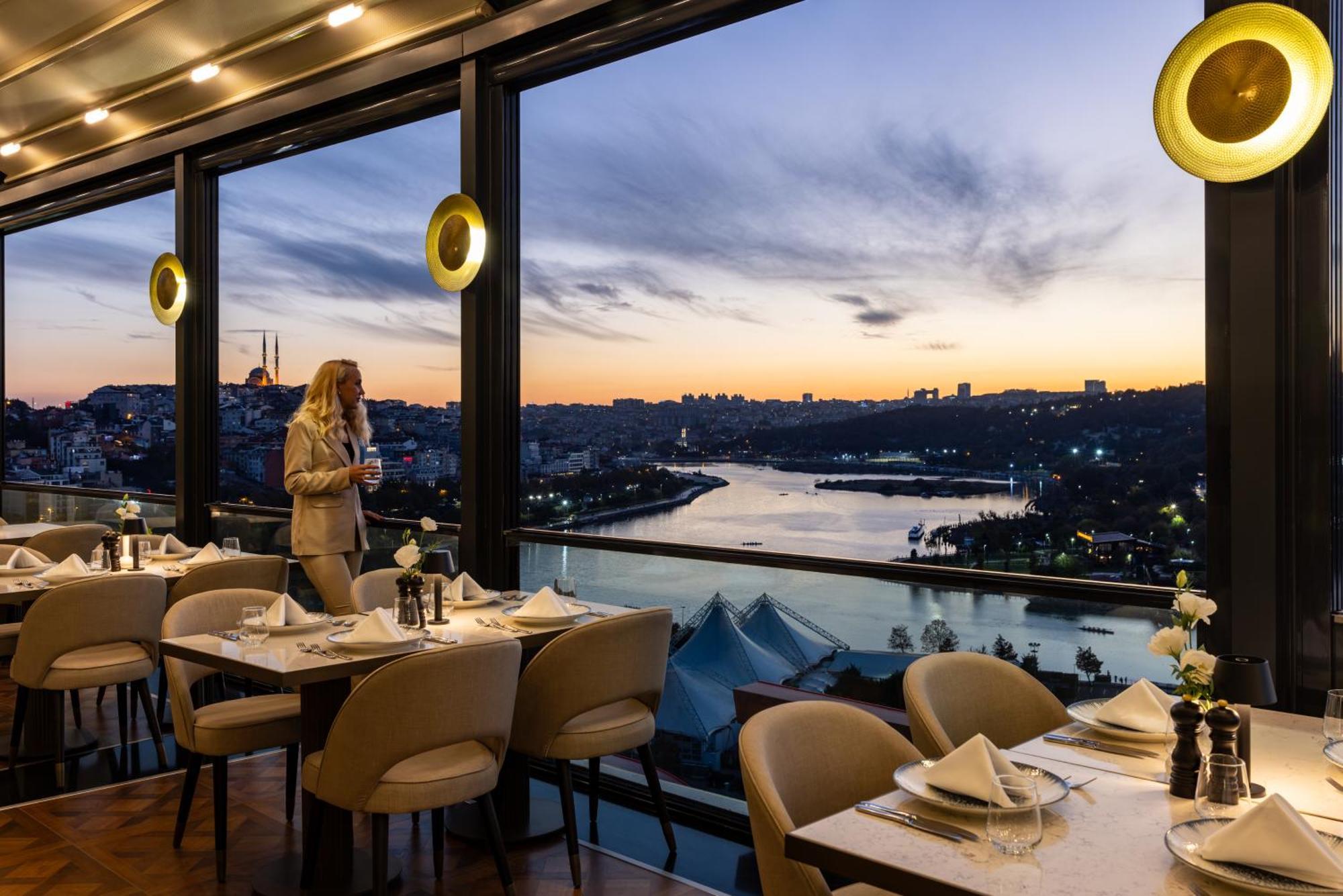 Clarion Hotel Golden Horn Istambul Extérieur photo Skyline