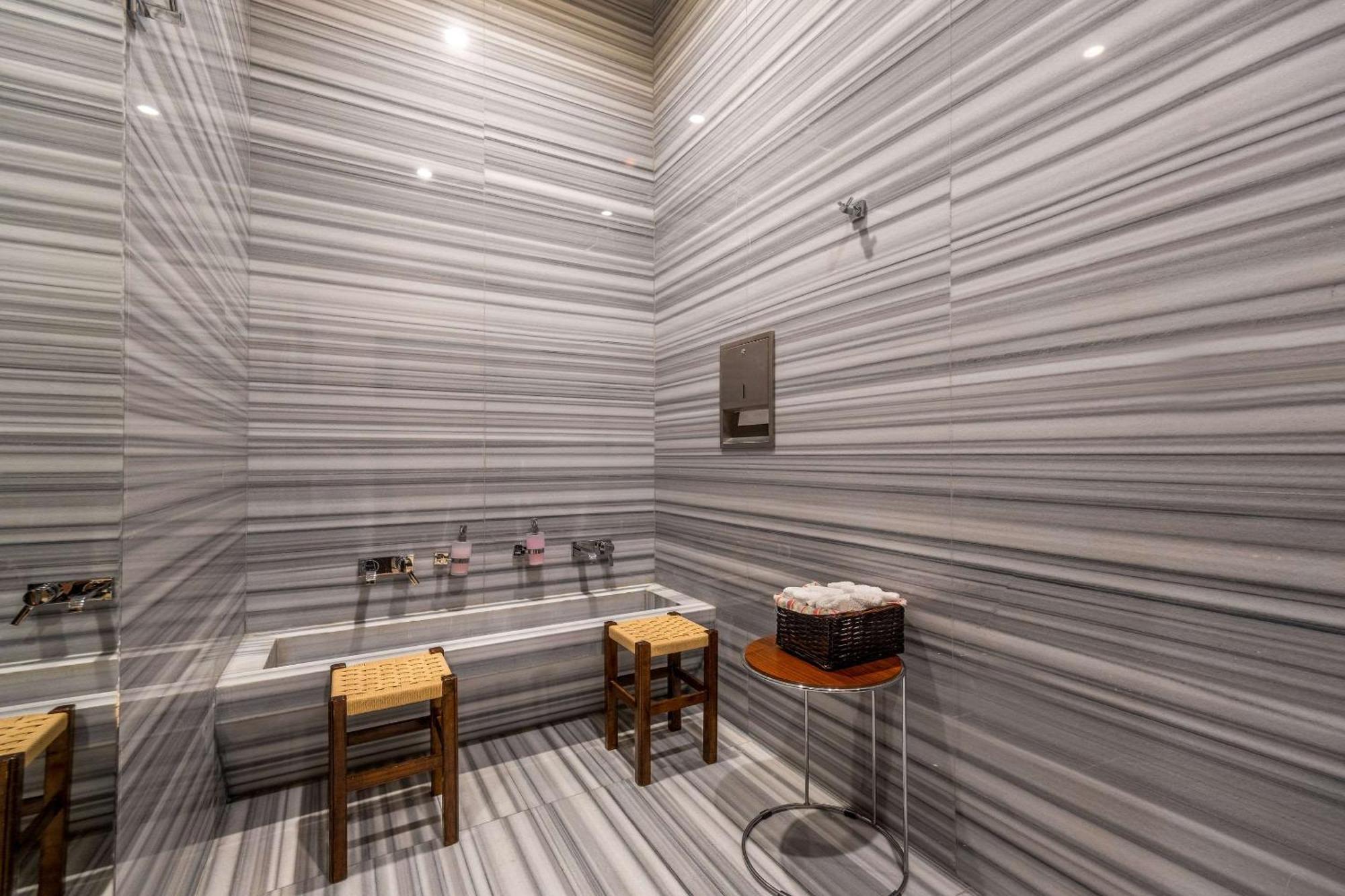 Clarion Hotel Golden Horn Istambul Extérieur photo Turkish bath
